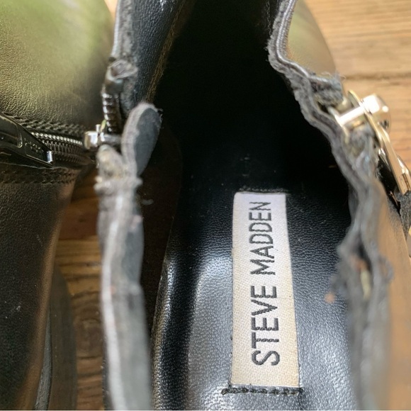 Women’s Steve Madden Rosaa Leather Zip-Up Ankle Booties - Picture 5 of 8